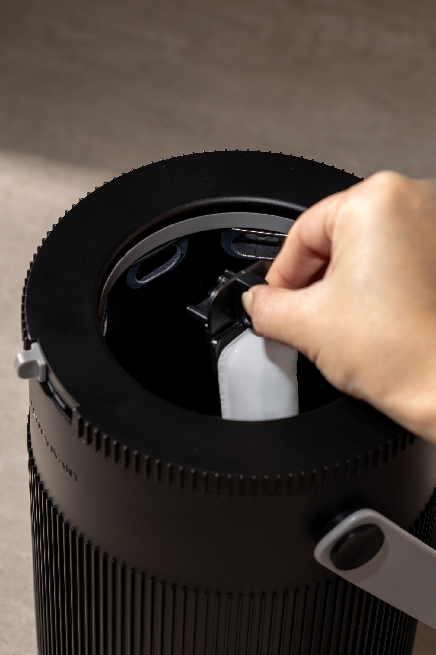 Lyra Multi-Fit Bottle Chiller