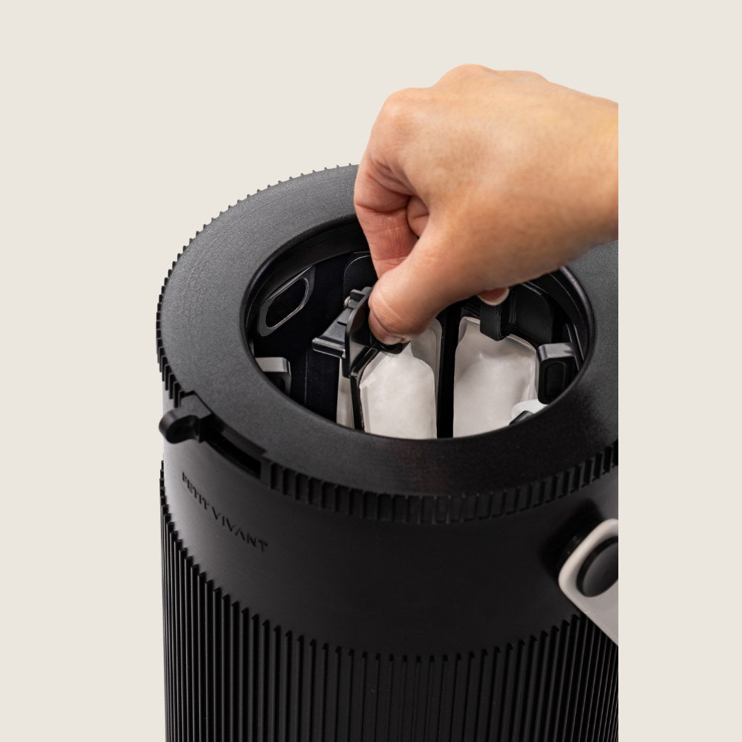 Lyra Multi-Fit Bottle Chiller-magetic ice pack