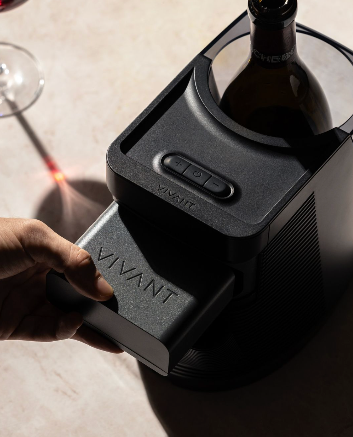 VIVANT VENUS Portable Electronic Wine chiller with rechargalbe battery